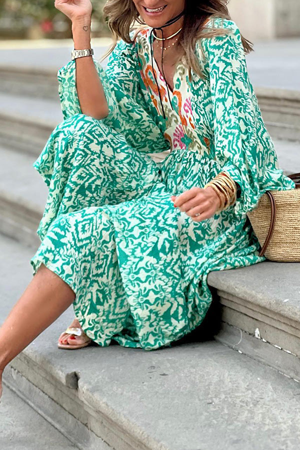 CM | Ledell Maxi vestido verde con escote en V y estampado de tótems