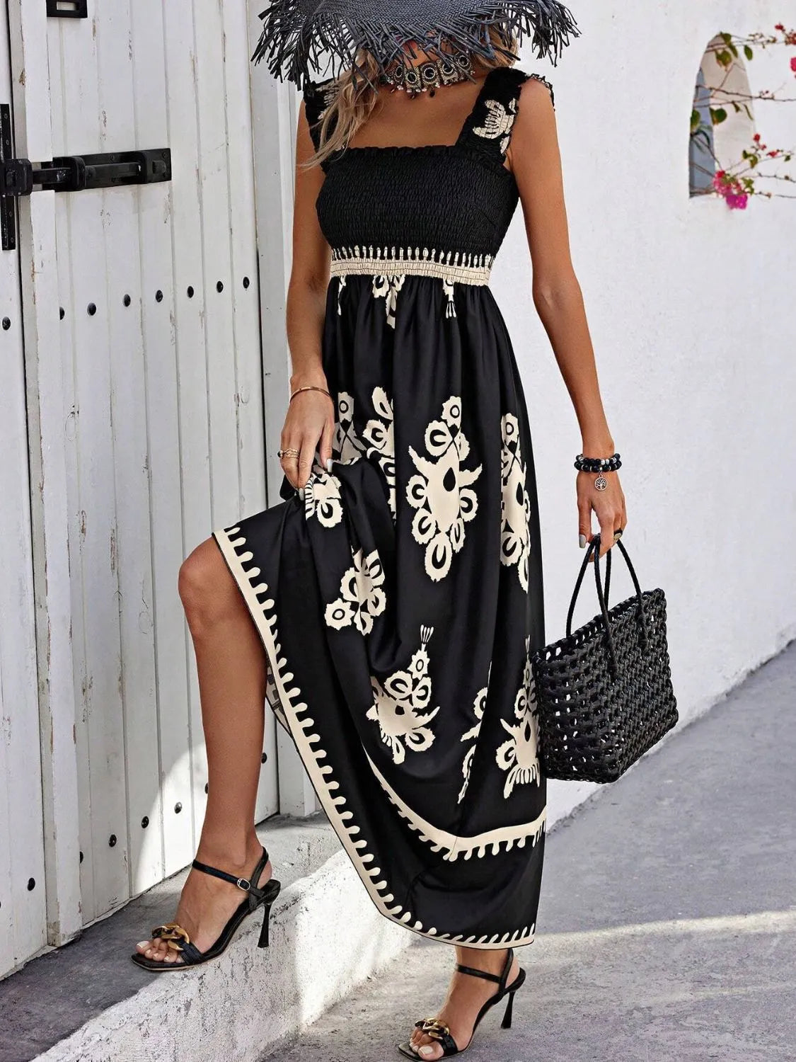 CM | maxi vestido estampado con tirantes anchos y fruncidos