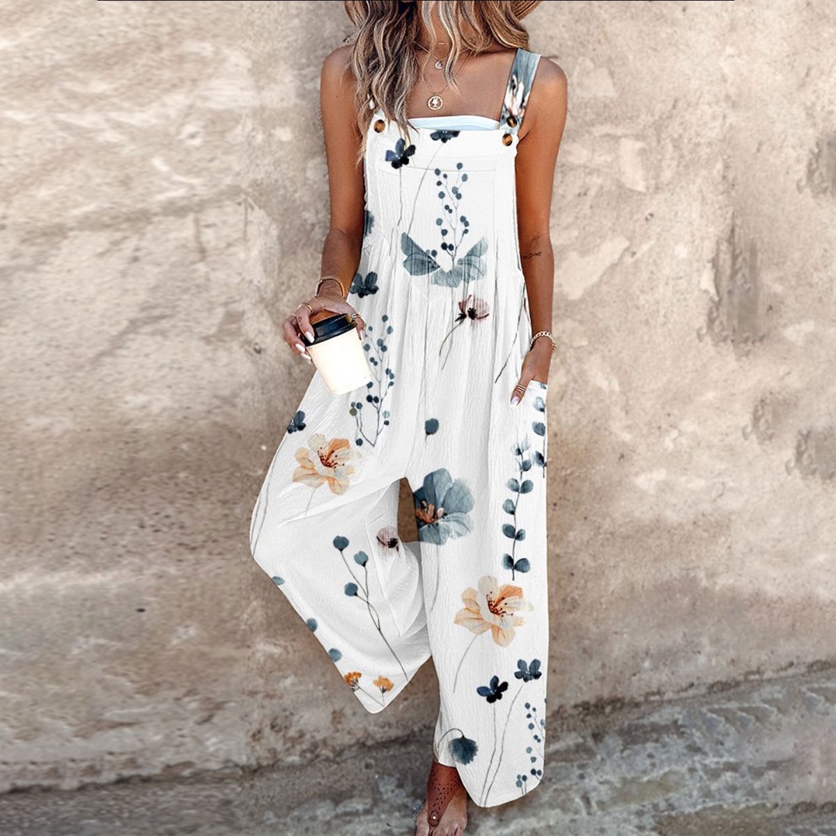 CM | Atemporal y elegante mono de verano