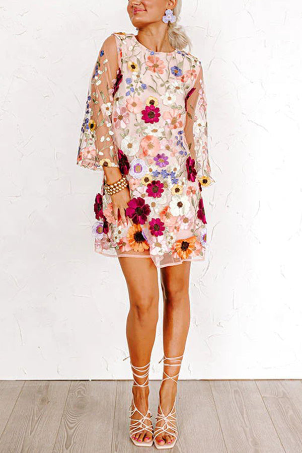CM | Dahlia Dreaming Mini Vestido de Media Manga con Apliques Florales Bordados