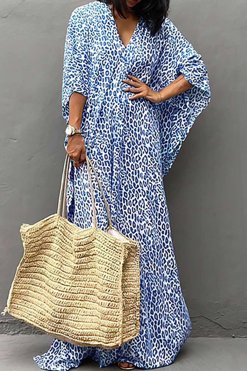 CM : Kimono azul con estampado de leopardo