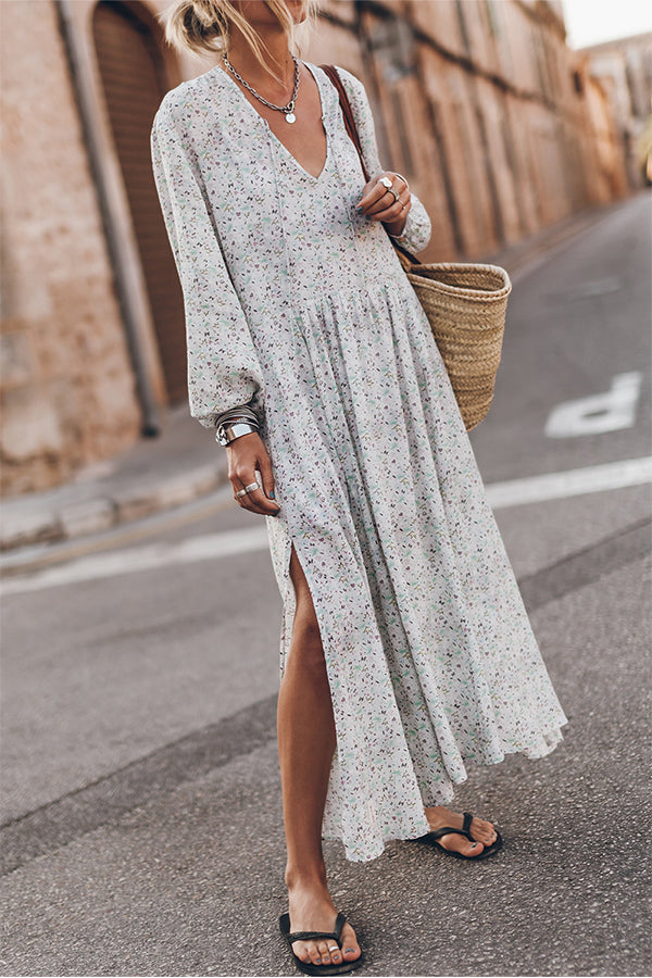 CM | Maxivestido floral multicolor con cuello en V y aberturas