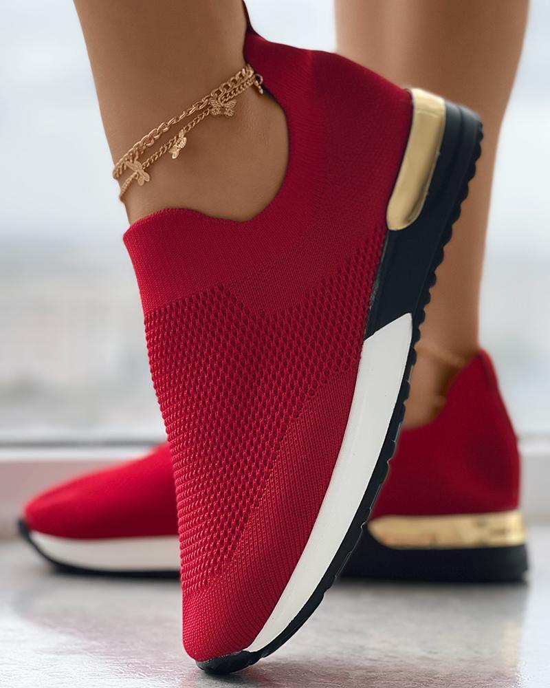 CM | Zapatillas slip-on relajadas y cómodas