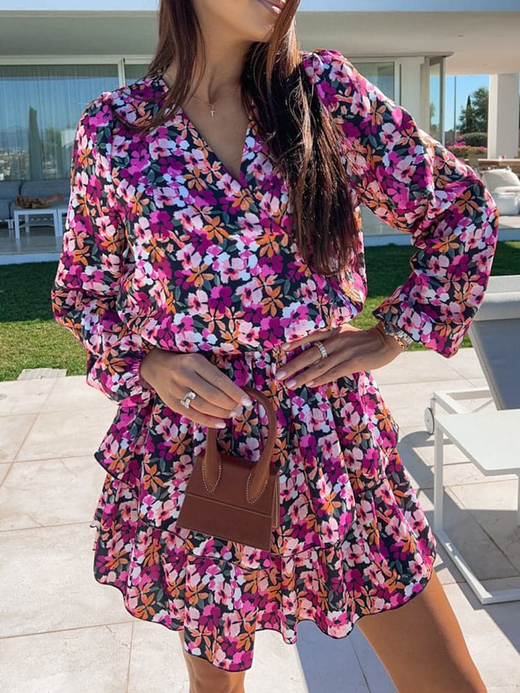 CM | Nuevo mini vestido elegante con escote en V y adorno de volantes