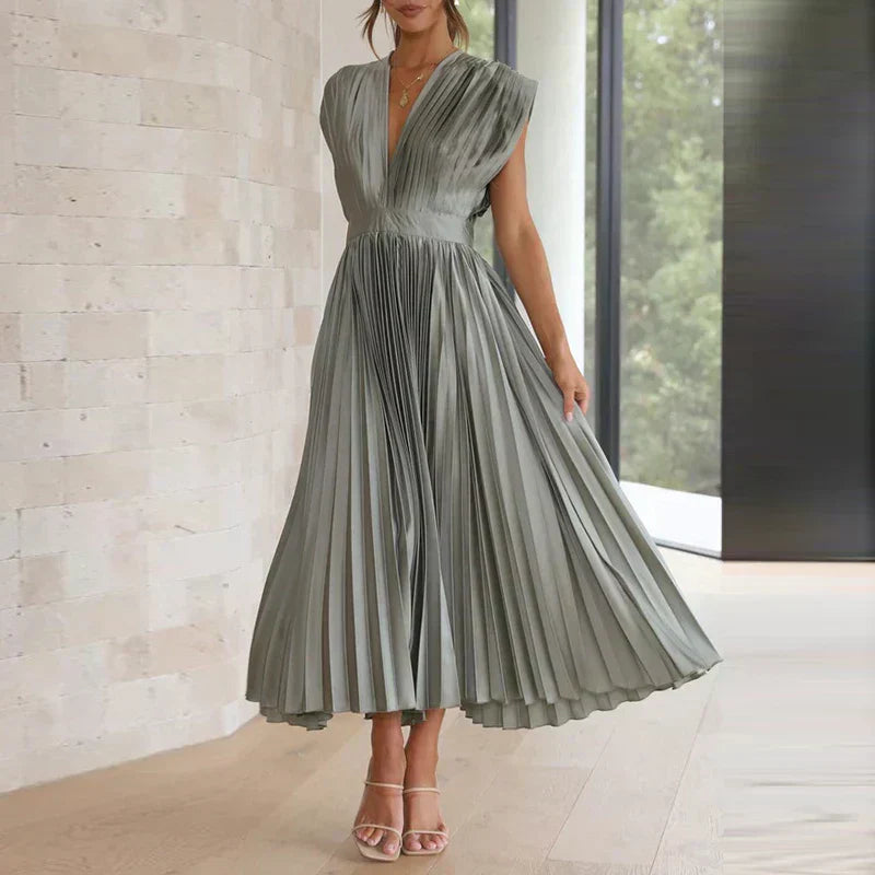 CM | Maxi vestido con escote en V y pliegues