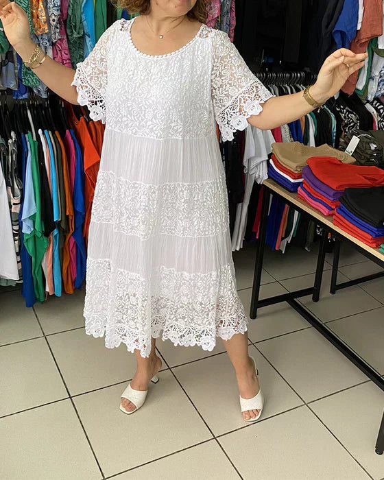 CM | Vestido midi de encaje atemporal