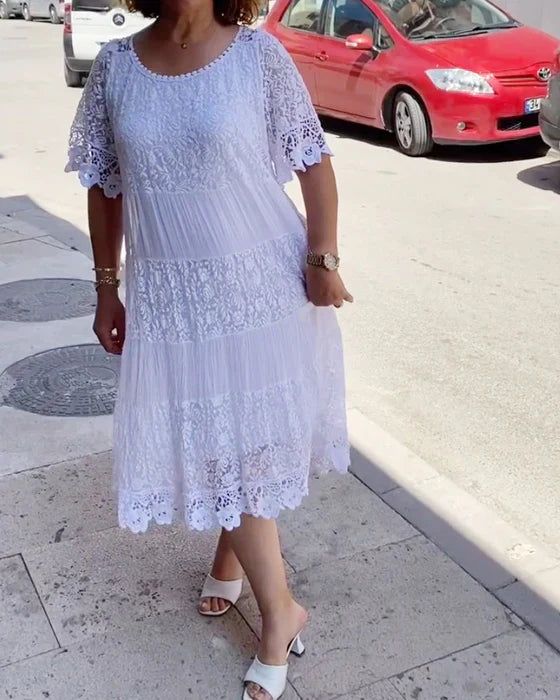 CM | Vestido midi de encaje atemporal