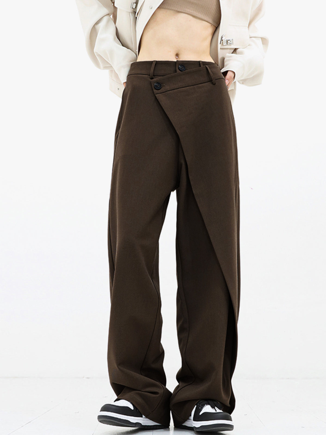 CM | Pantalones asimétricos de moda con perneras anchas