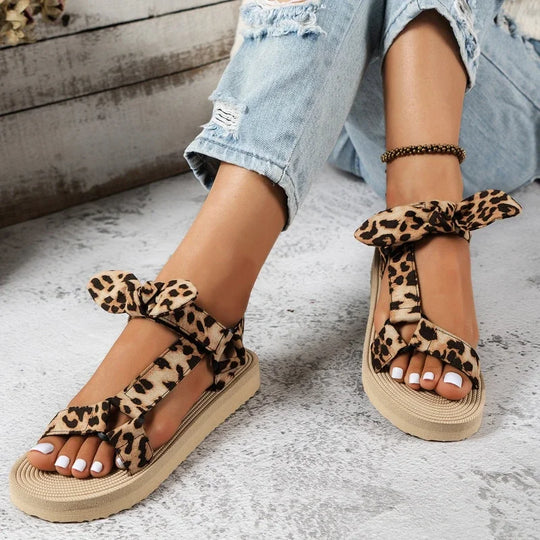 CM | Sandalias elegantes con estampado de leopardo