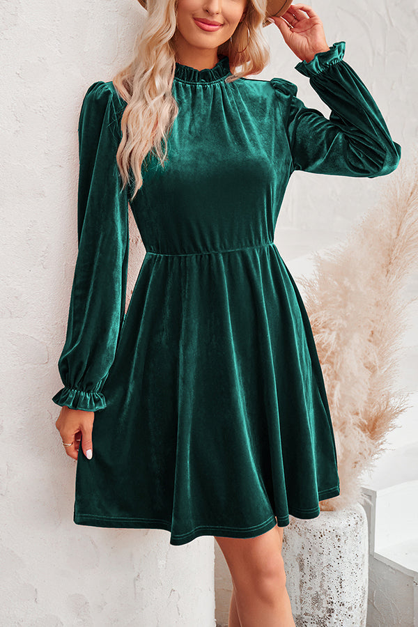 CM | Minivestido de terciopelo de manga larga y cuello alto