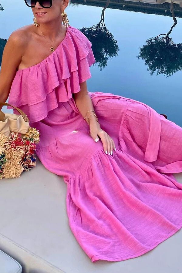 CM | maxi vestido con un hombro y cinturón de volantes en mezcla de algodón