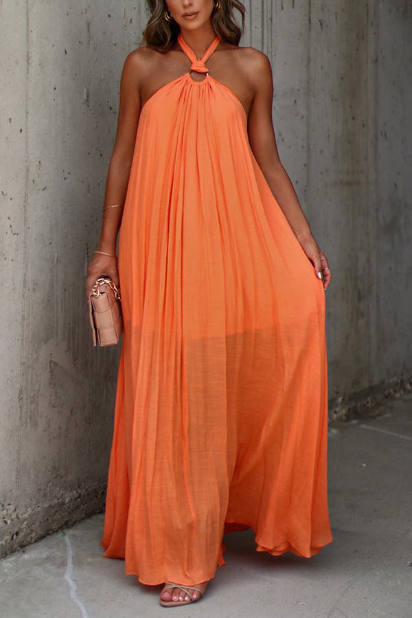 CM | Nolah maxi vestido con escote en V y cuello halterneck plisado