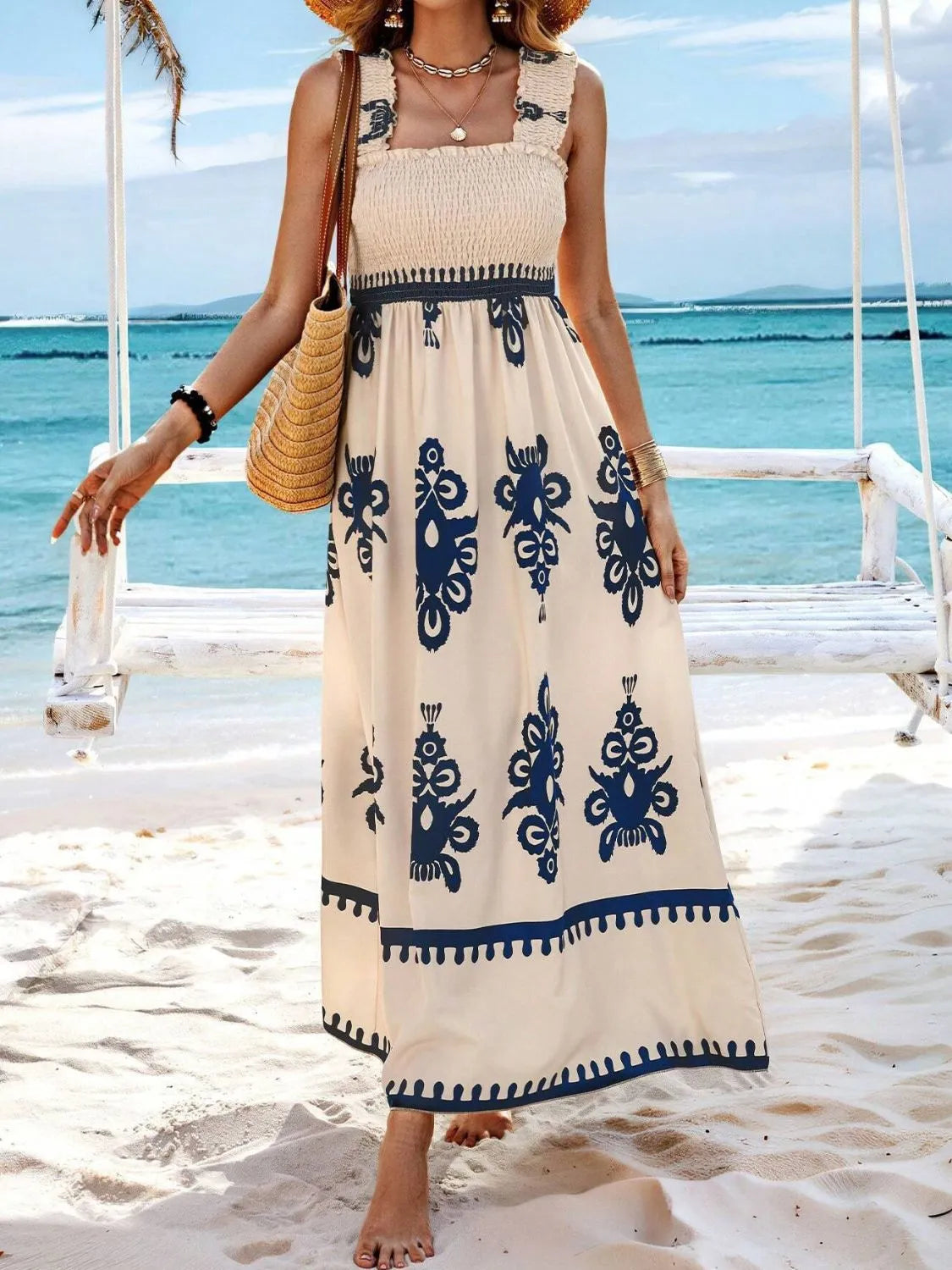 CM | maxi vestido estampado con tirantes anchos y fruncidos