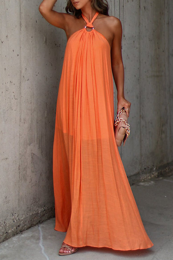 CM | Nolah maxi vestido con escote en V y cuello halterneck plisado