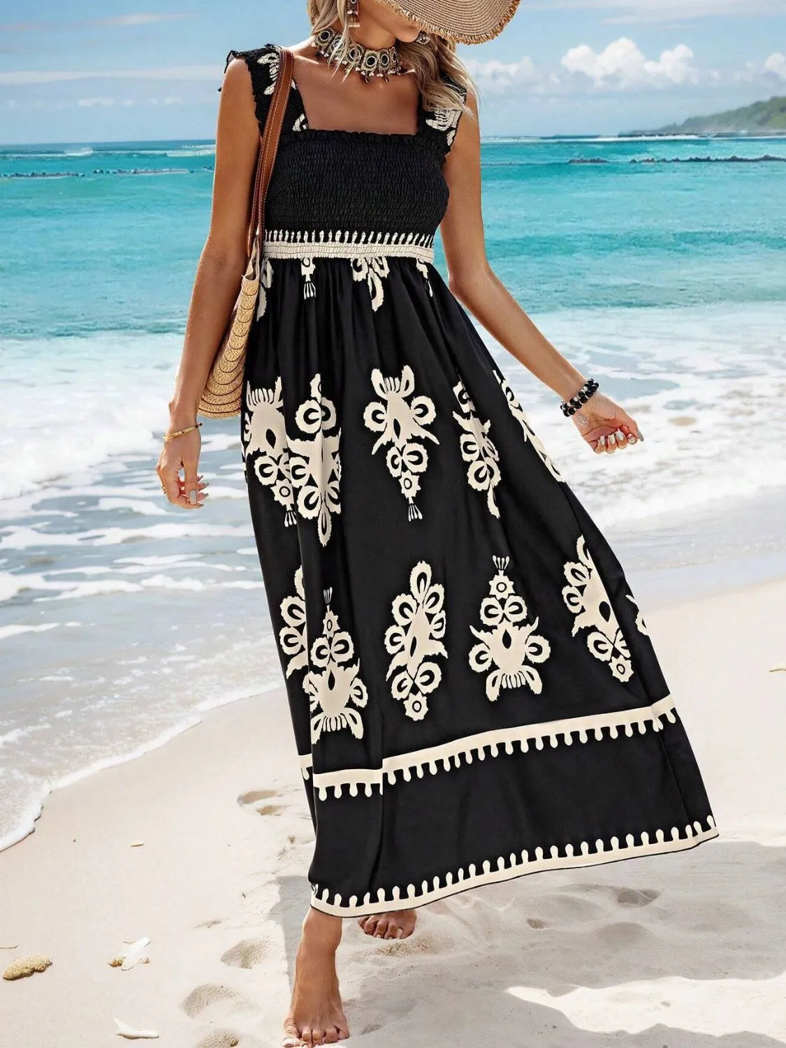 CM | maxi vestido estampado con tirantes anchos y fruncidos