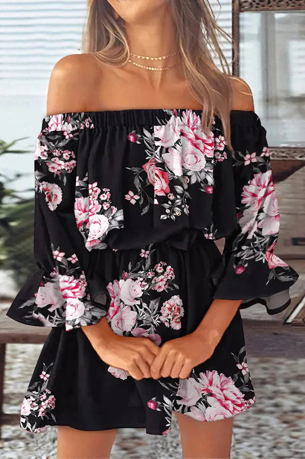 CM | It All Begins with Love Mini vestido estampado sin hombros