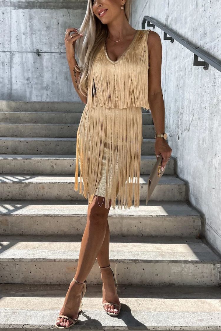 CM | Mini vestido sin mangas con escote en V y borlas