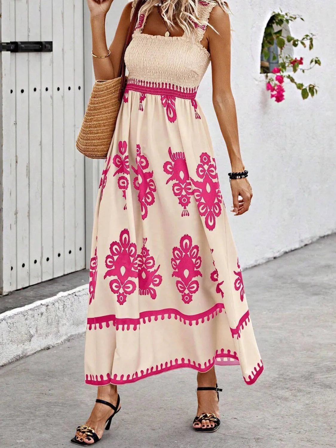 CM | maxi vestido estampado con tirantes anchos y fruncidos