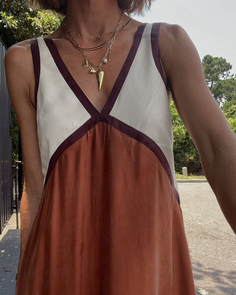 CM | Vestido maxi ligero con escote en V