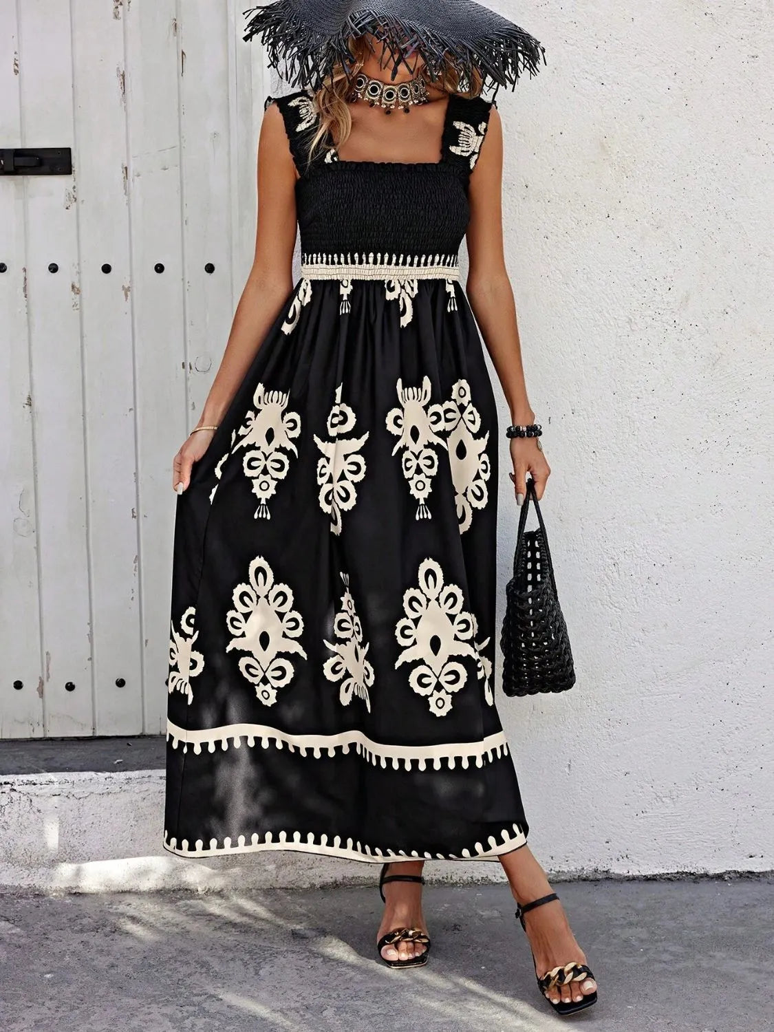 CM | maxi vestido estampado con tirantes anchos y fruncidos