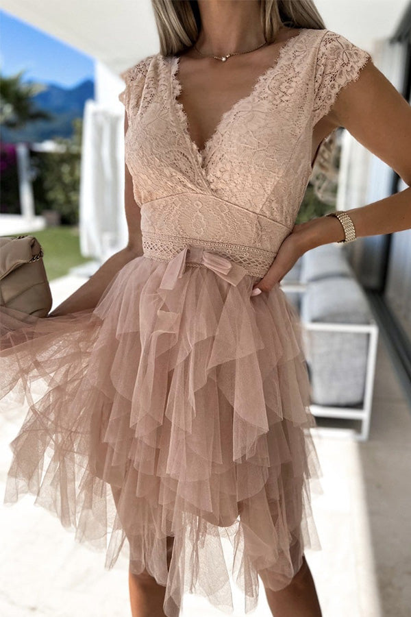 CM | Vestido midi de encaje sin mangas y escote en V