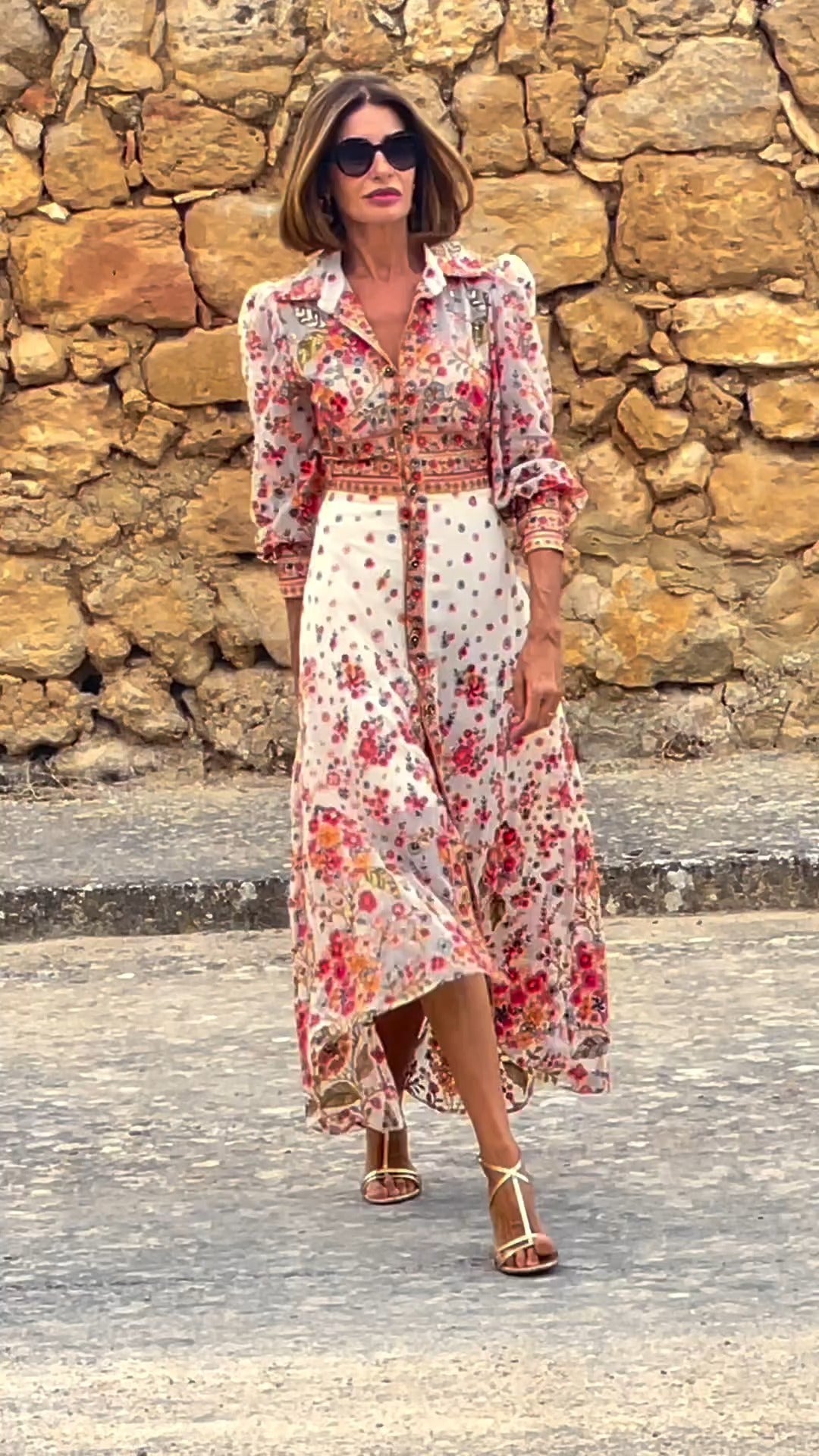 CM | Elegante maxi vestido con estampado floral y cuello