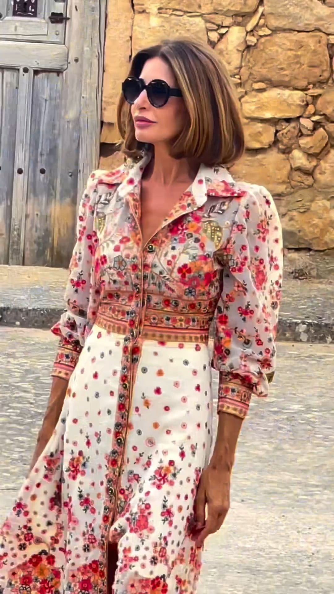 CM | Elegante maxi vestido con estampado floral y cuello