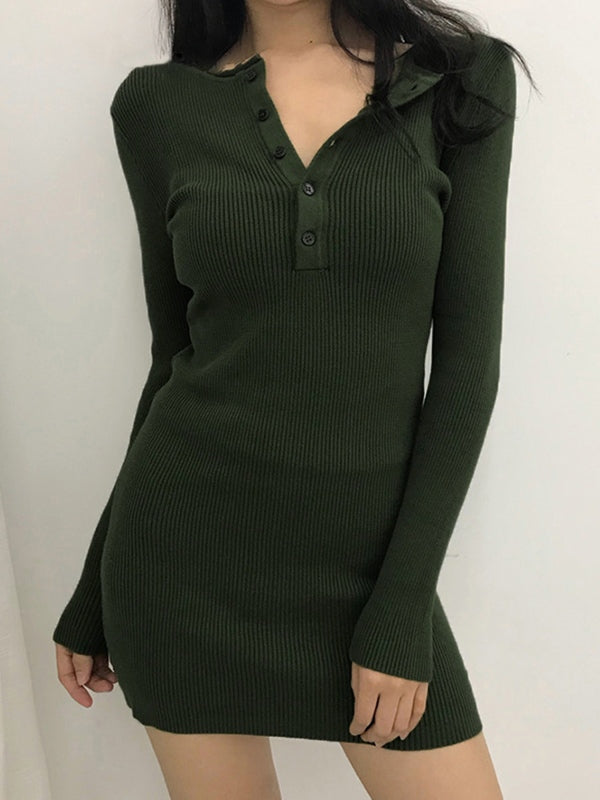 CM | mini vestido de manga larga de punto acanalado con tapeta de botones