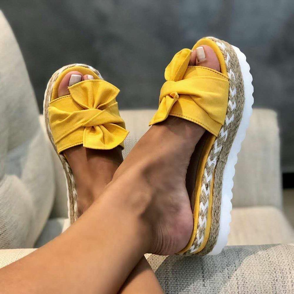 CM | Sandalias de plataforma | ¡Las sandalias más de moda y alegres del verano!