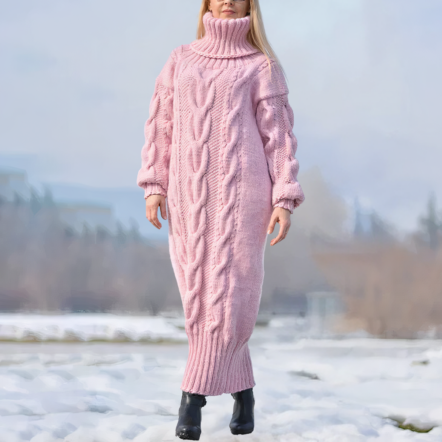 CM | maxi vestido largo con cuello alto y estructura trenzada