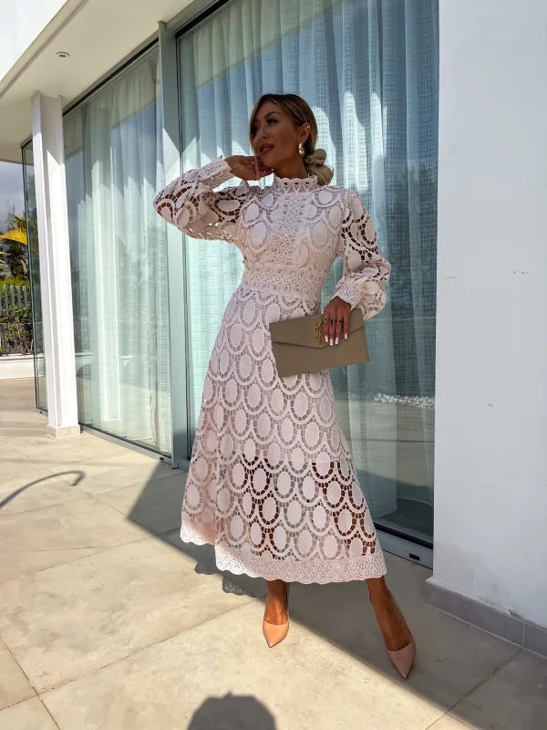 CM | Elegante vestido midi de encaje francés