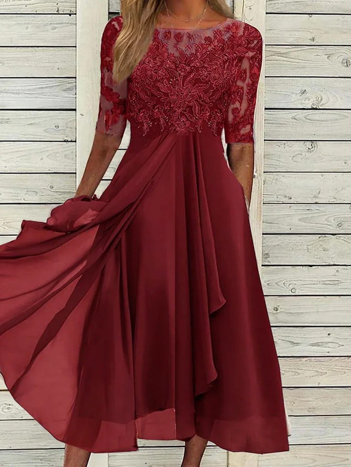 CM | Elegante vestido midi de encaje