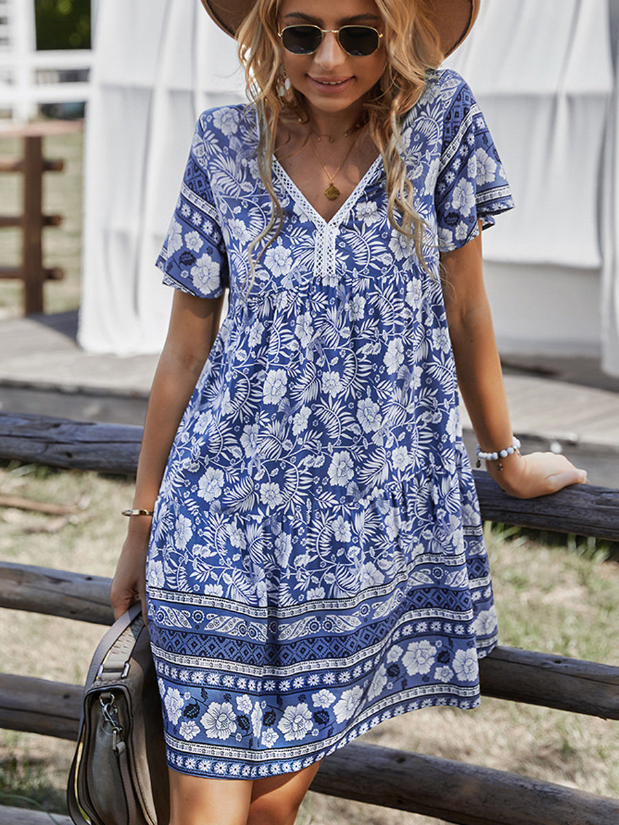 CM | Minivestido bohemio de manga corta y cuello en V