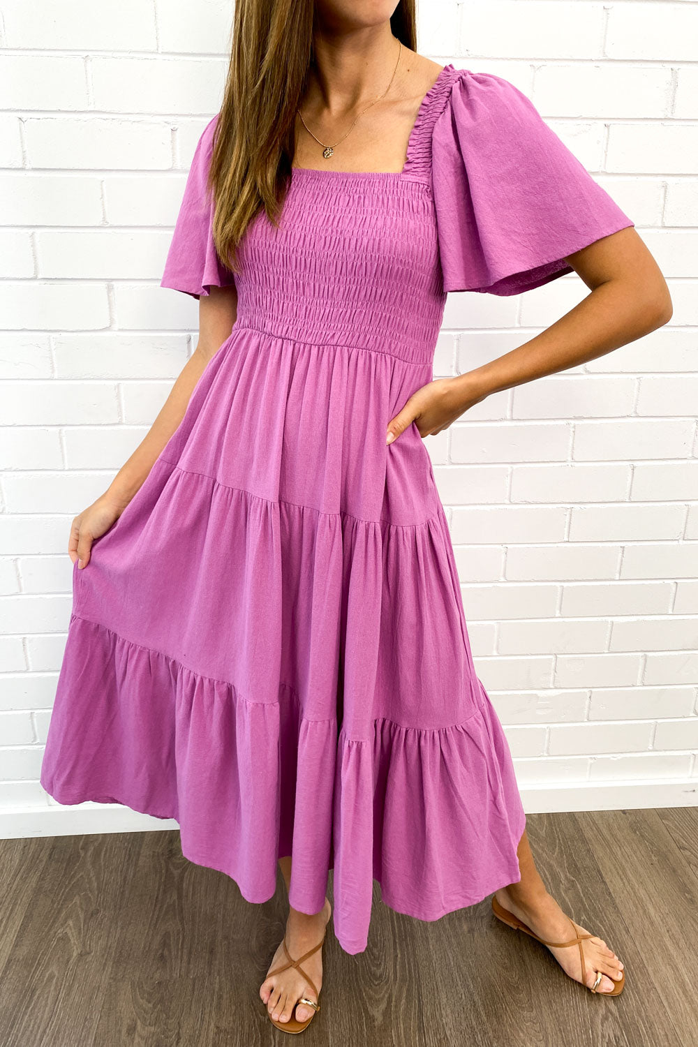 CM | Femenino vestido midi sin hombros