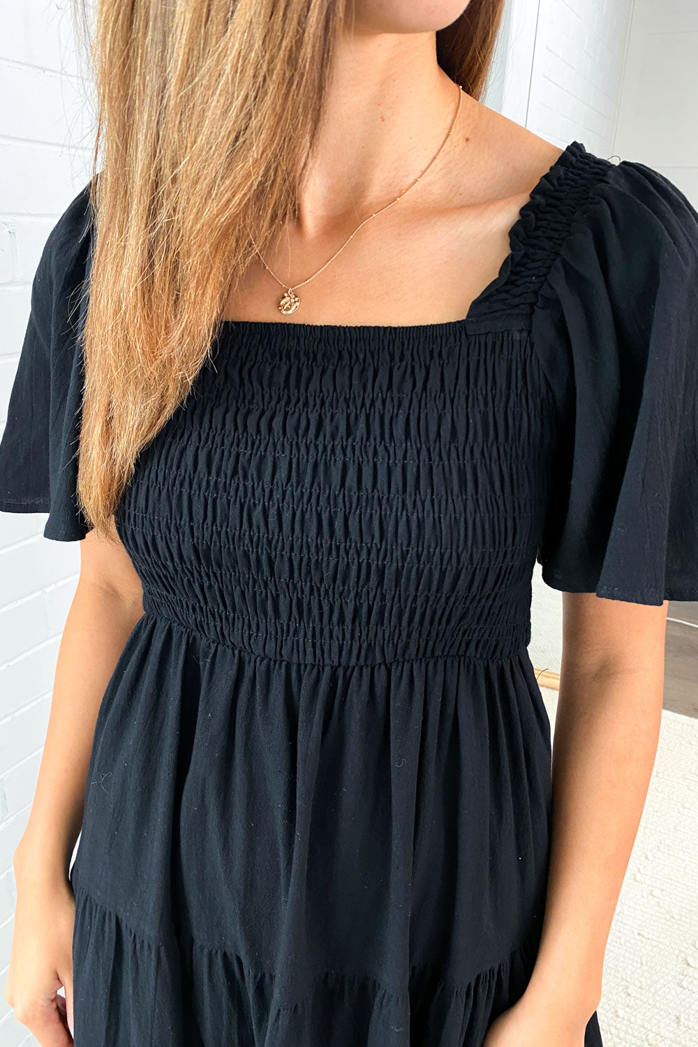 CM | Femenino vestido midi sin hombros