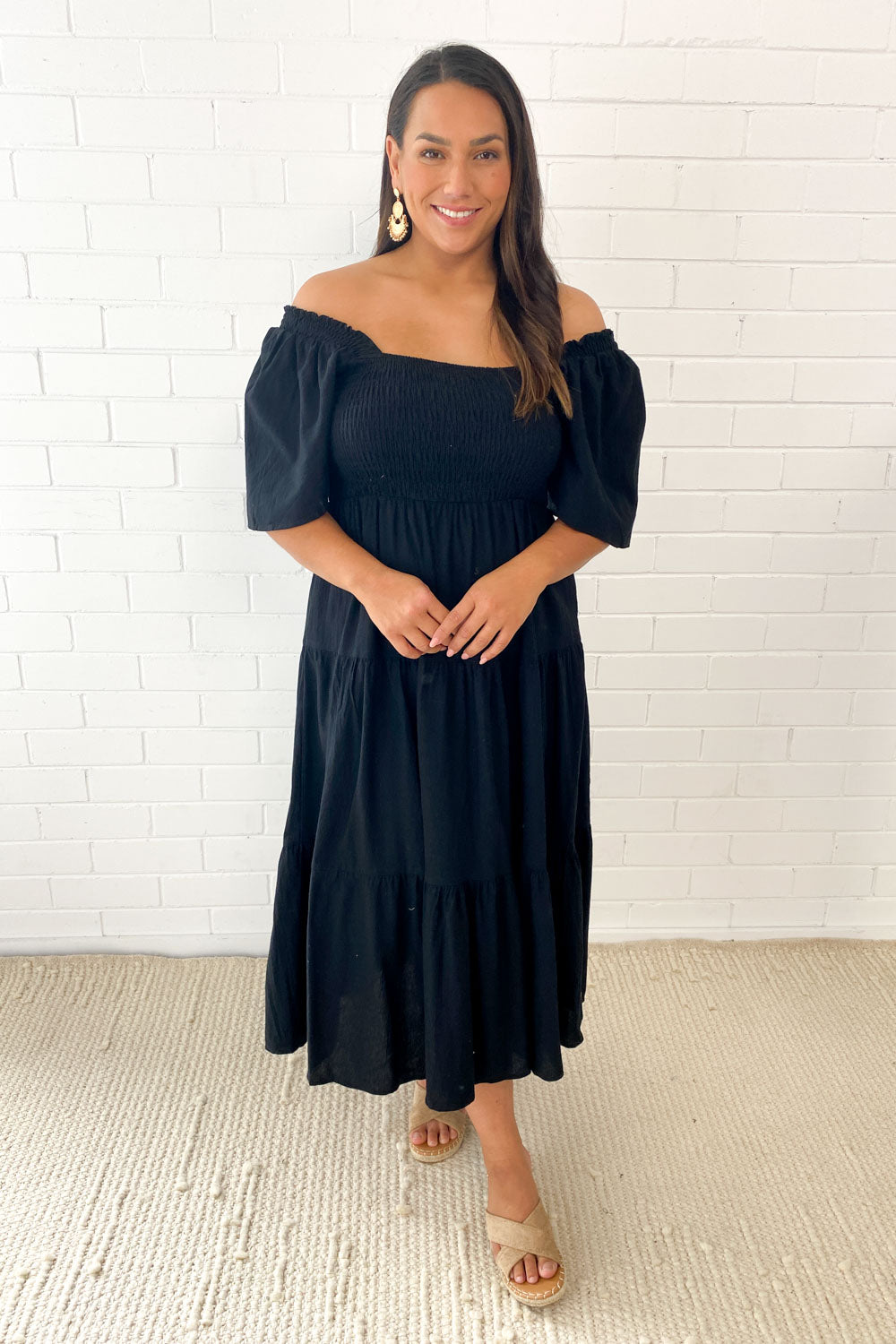 CM | Femenino vestido midi sin hombros