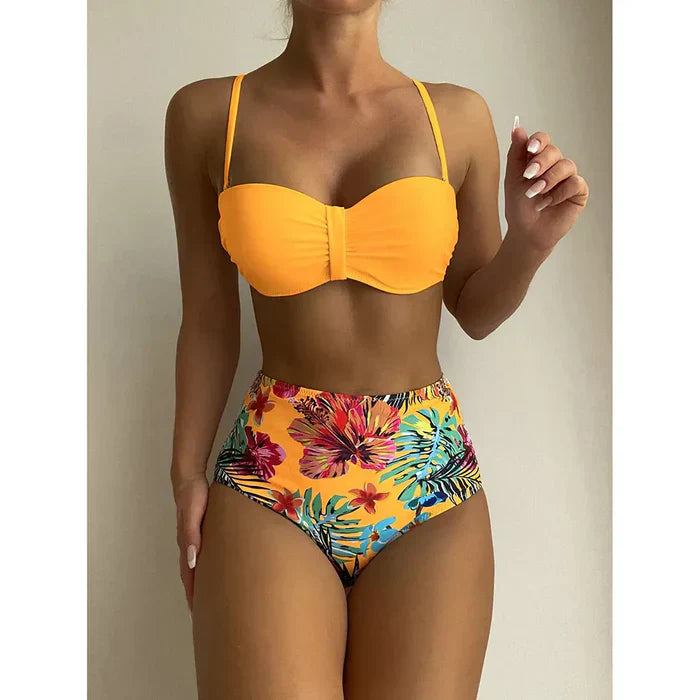 CM | Bikini chic con cintura alta y diseño floral
