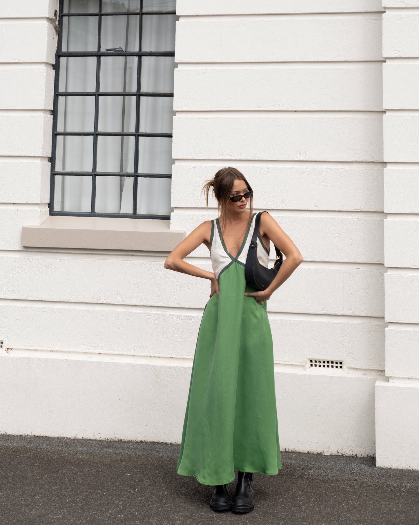 CM | Vestido maxi ligero con escote en V