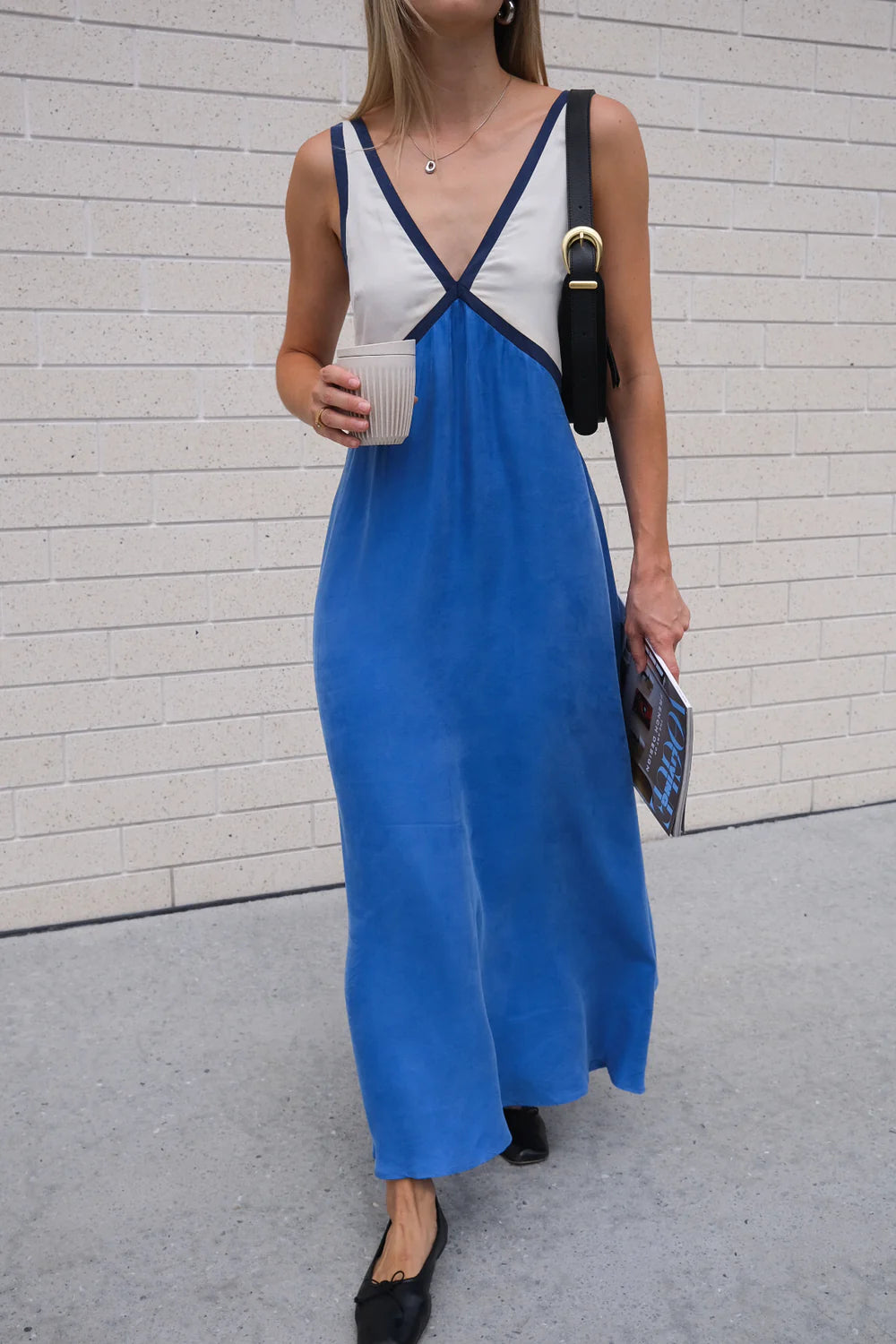 CM | Vestido maxi ligero con escote en V