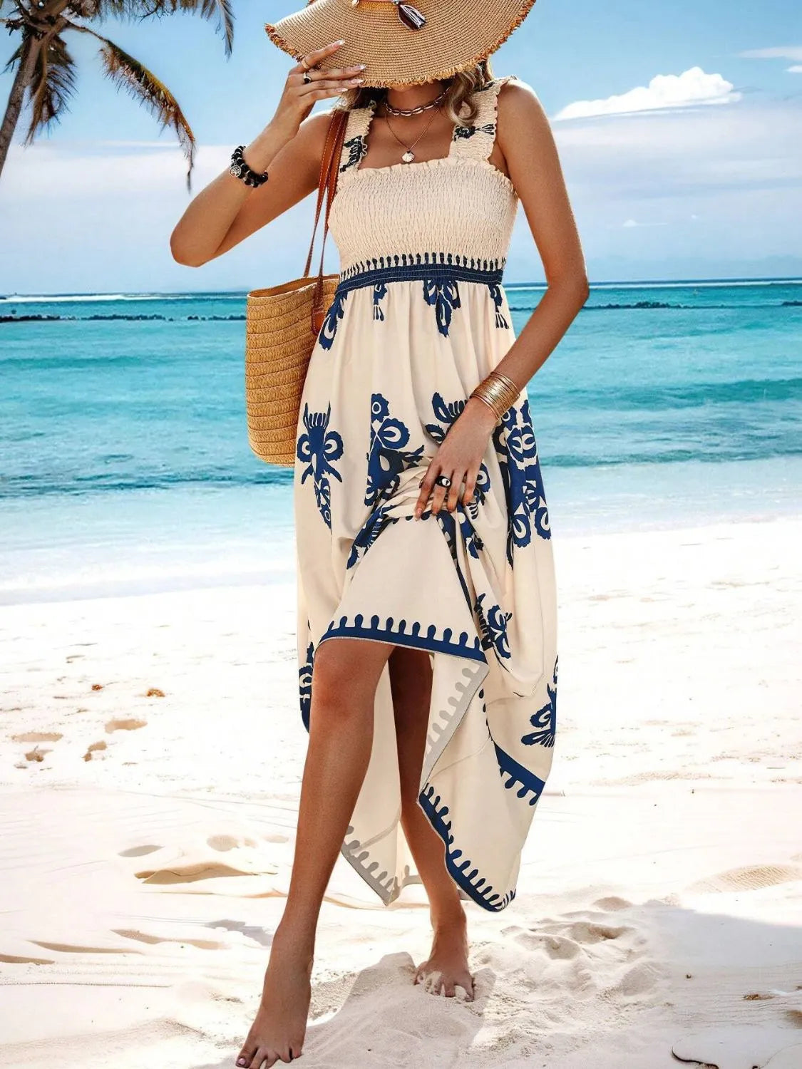 CM | maxi vestido estampado con tirantes anchos y fruncidos