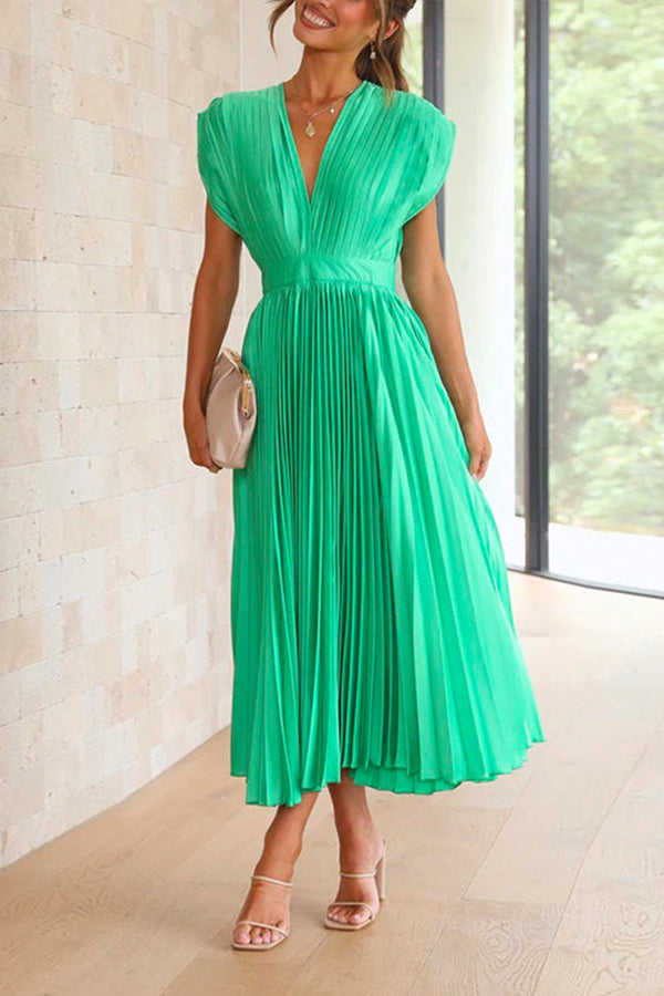 CM | Vestido maxi plisado con escote en V profundo