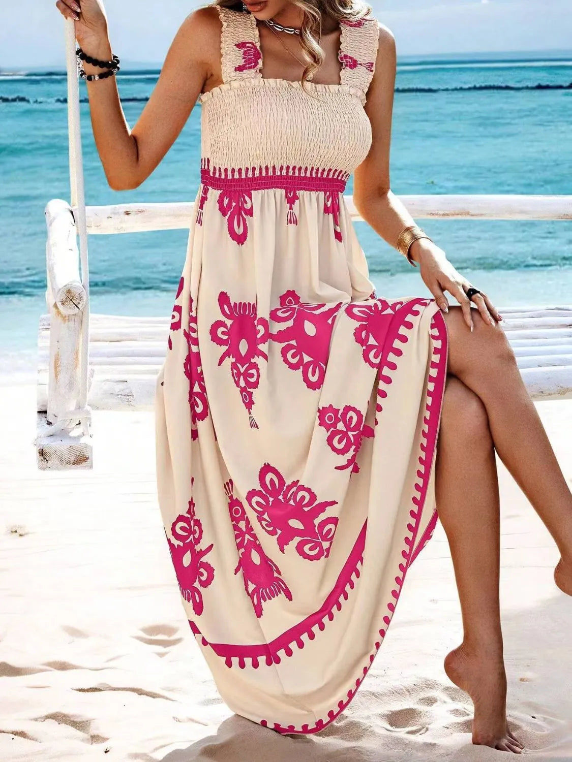 CM | maxi vestido estampado con tirantes anchos y fruncidos