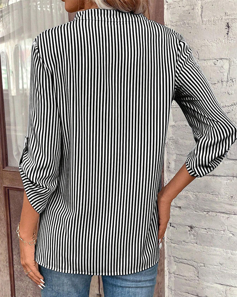 CM | Blusa casual con cuello en V y estampado de rayas