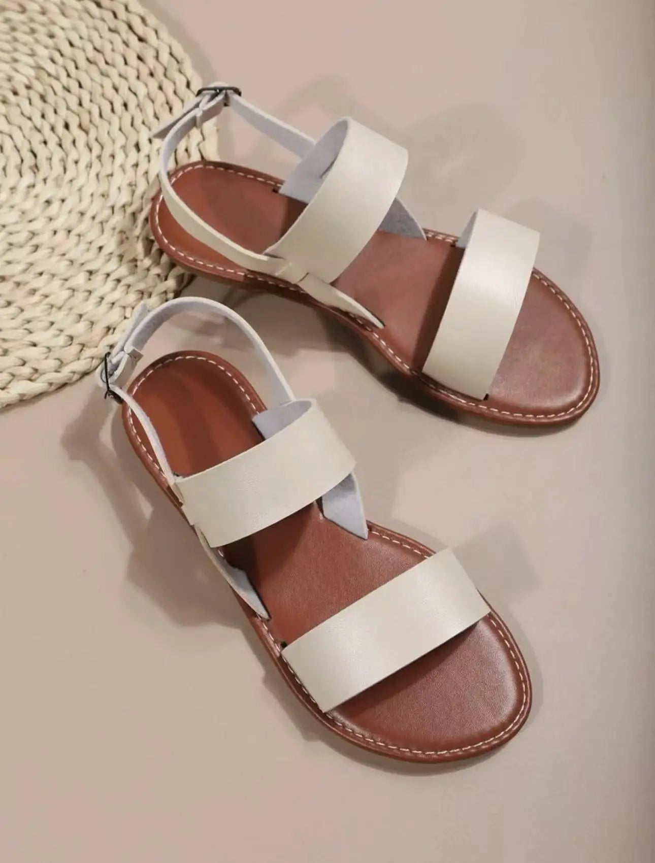 CM | | Elegantes sandalias de piel para mujer