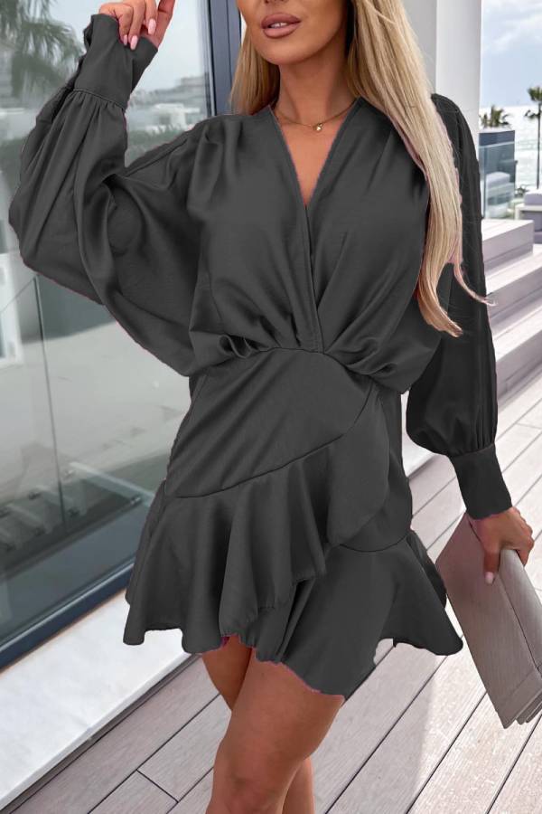 CM Vestido de satén monocromo con escote en V y cintura redondeada