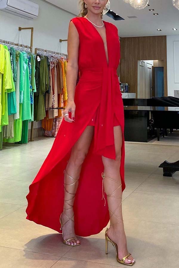 CM | Allure Vestido maxi con cuello en V y escote alto