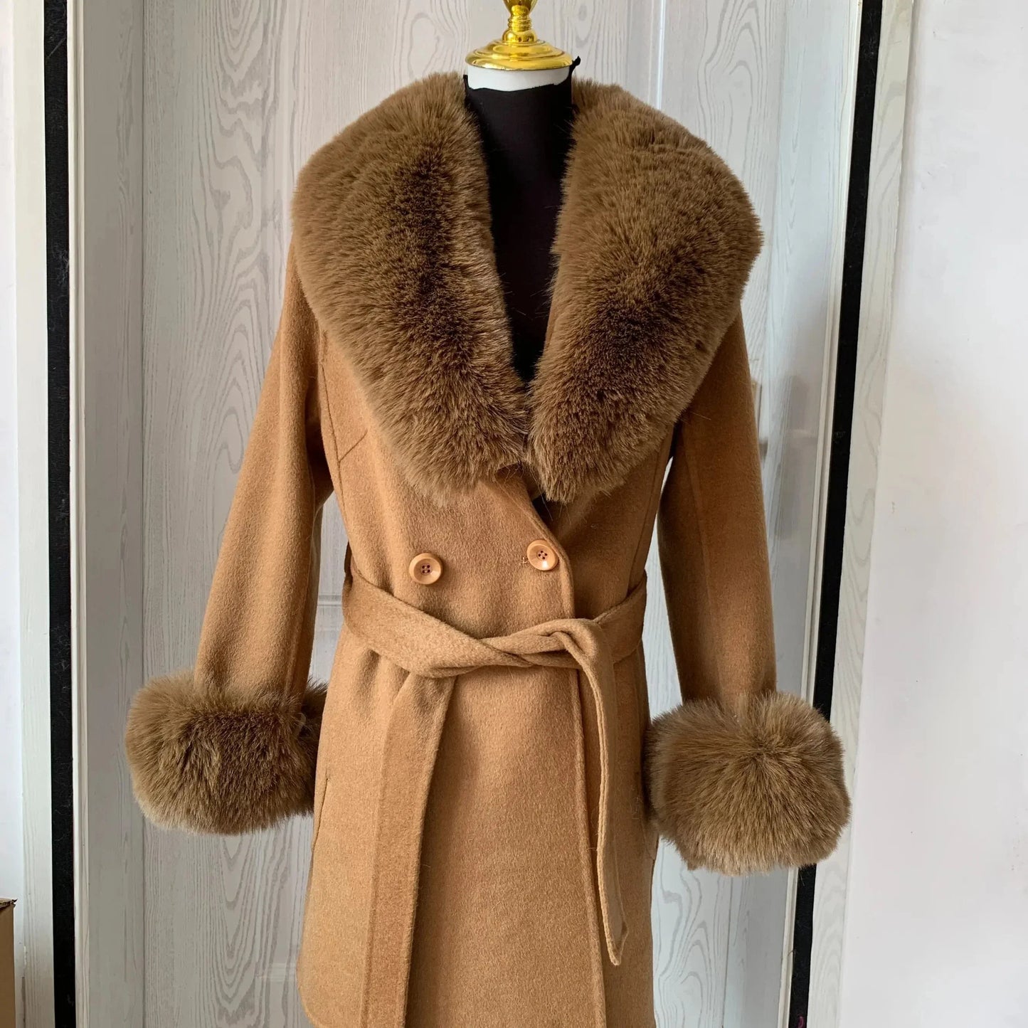 CM | Abrigo de invierno clásico y elegante