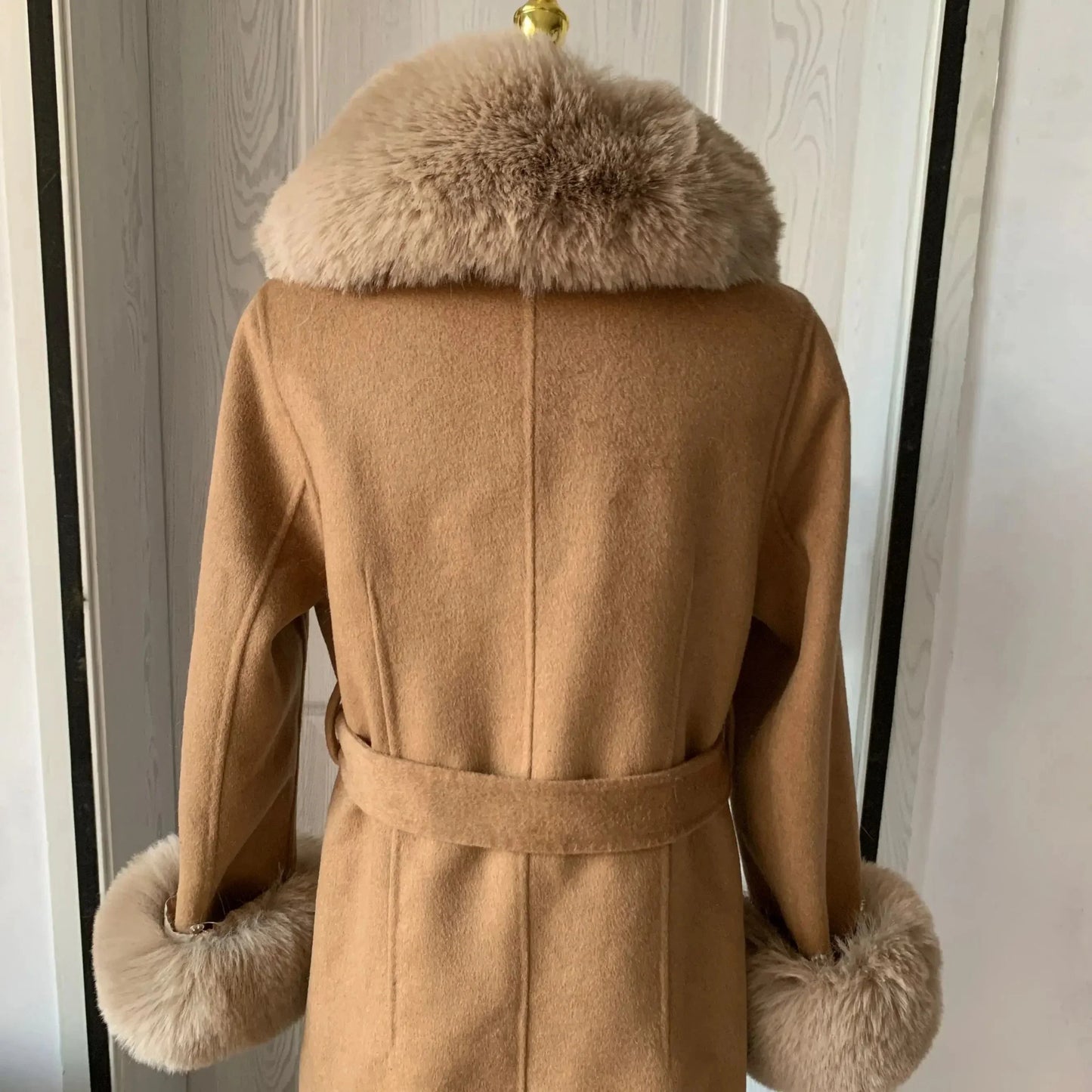 CM | Abrigo de invierno clásico y elegante