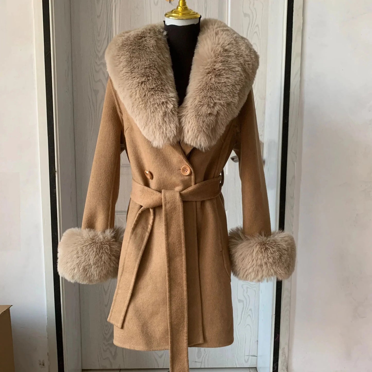 CM | Abrigo de invierno clásico y elegante