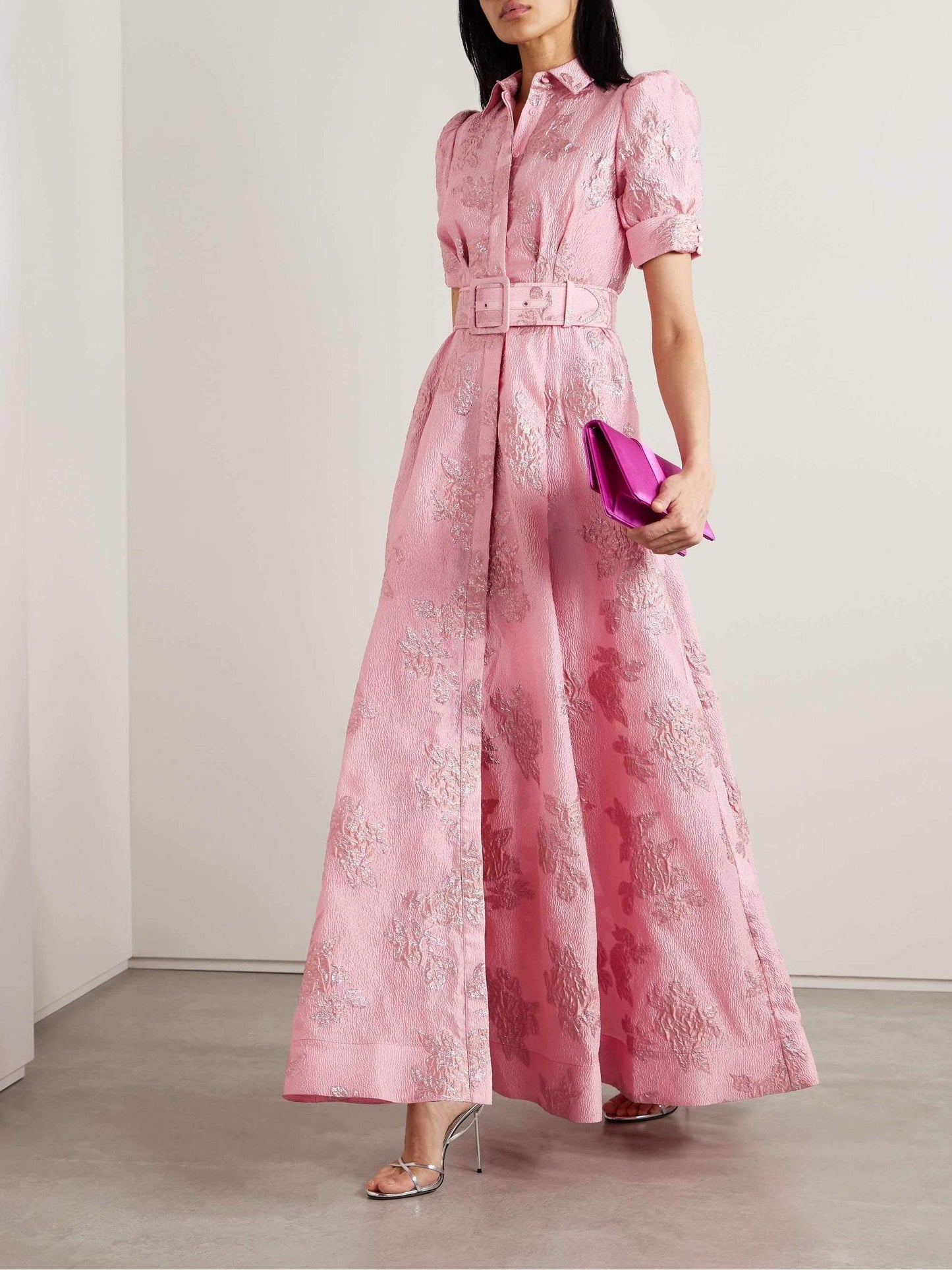 CM | Vestido corto con mangas abullonadas